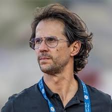 How technology stops coaches from developing. Interesting topic with Mick  McDermott former Glentoran's head coach & Qatar national team's assistant  coach. Mick was the 1st coach that explained…