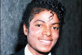 Jackson began his career when he was seven years old as the lead singer of the jackson 5, breaking into stardom in. Eine Haut Wie Michael Jackson Vitiligo Brigitte De