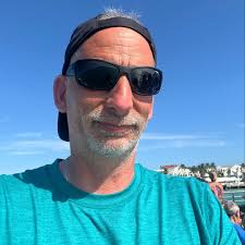 What is the difference between a collector and a hoarder in the context of  Atari games?