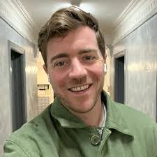 Edison Alban's Instagram, Twitter & Facebook