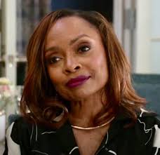 Lola from Degrassi kids now with short hair