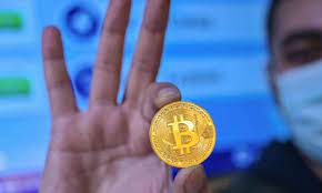 Turkey S Economic Turmoil Drives Bitcoin Frenzy Turkey The Guardian