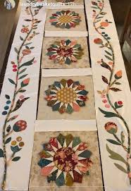 Pin By Perihan Tasarim On Hund Dresden Plate Quilts Dresden Quilt Patchwork Table Runner