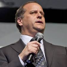 NDP race gets amorous: 'I'm voting for Brian Topp because he's a great  kisser'