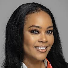 Nora Polk's Instagram, Twitter & Facebook