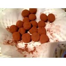 Recette De Truffes Au Chocolat Toute Simple Et Rapide A Faire Recipe Dog Food Recipes Candy Truffles Fruit Desserts