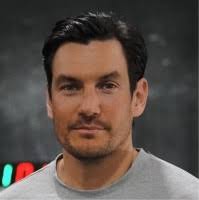 17100+ "Liam &" profiles