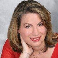 Amy Schoen's Instagram, Twitter & Facebook