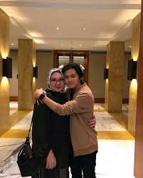 Sinetron yang diadaptasi dari novel mira w, menceritakan joko hidup bersama ibunya yang. 10 Potret Pemain Sinetron Dari Jendela Smp Bareng Mama Aslinya Manis