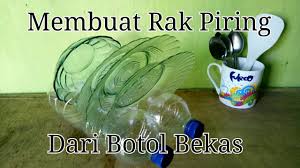 Botol sprite, botol aqua, lem tembak, manik manik. 30 Kerajinan Dari Botol Bekas Yang 100 Mudah Dibuat Di Rumah