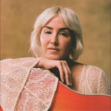 Liz Stapleton's Instagram, Twitter & Facebook