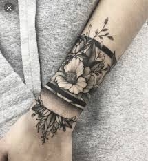 Mẫu hình xăm cổ tay cho nữ và các bạn. Pin Di Andy Dao Su Phong Ngu Tatuaggi Idee Per Tatuaggi Pieno Di Tatuaggi Sulla Manica