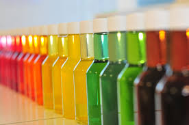 Il colorante liquido alimentare è indispensabile per colorare numerose varietà di dolci come creme, torte, biscotti, panna, confetti, uova pasquali e altri piatti particolari. Coloranti Alimentari C E Da Fidarsi Delle Scritte Che Ne Certificano L Assenza