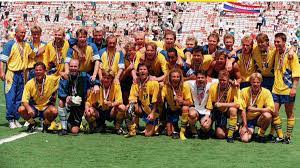 Sverige hawaii krans blågul (0) 17 kr (29 kr) nyheter. Svenskarna Verkar Ha Fortrangt Att Bulgarien Ocksa Fick Vm Brons 1994 Thomas Ravelli Togs Pa Sangen Av Aftonbladet Fake News Sport Svenska Yle Fi