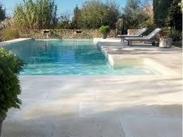 Dalle beton autour piscine coque. Quand Et Comment Creer Sa Plage Kitabripiscine