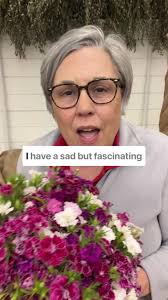 Cool Flower stems are rolling in from my garden! Comment BOOK and I’ll DM  the link to grab my new book “The Cut Flower Handbook” that is packed with  warm and cool-season annuals to grow. I spill all ...