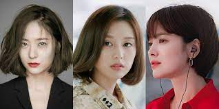 Style rambut ini adalah mode rambut dengan potongan poni pendek yang dibuat belahan poni pinggir dan rambut yang dibuat bergelombang. 12 Ide Gaya Rambut Pendek Ala Bintang Drakor Untuk Bumil Anti Gerah Stylish Dan Perawatannya Praktis