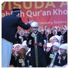 Sekolah tahfizh plus khoiru ummah (stp ku) majenang, merupakan salah satu dari sekian banyak cabang stp khoiru ummah (dahulu hsg khoiru umm. Sekolah Tahfizh Plus Khoiru Ummah Sekolah Penghafal Qur An Pemimpin Masa Depan