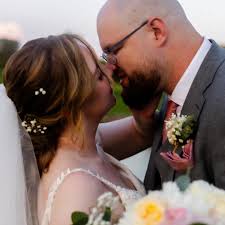 Linda Cardellini said you want iconic characters, I'll give you iconic  characters