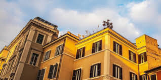 Se oggetto della compravendita immobiliare è l'acquisto di una prima casa, la normativa prevede il diritto alle agevolazioni fiscali (imposta di registro 3% per l'acquisto da priv leggi l'articolo. Detrazioni Fiscali Ecobonus Incentivi Mutui Tassi Info Acquisto Casa Cose Di Casa