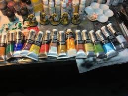 Well it comes from northern painting oil paint have different consistencies depending on what varnish you use with them if you use damar resin. 10 Best Oil Paints For Painting Miniatures Guide And Review Tangible Day Oil Paint Set Painted Miniatures Miniature Painting