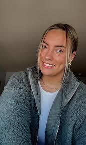 Hi everyone! My name is Sophie, and I'm a freshman at the University of  Minnesota. I'm currently looking for babysitting jobs and would love to  help out! I have 6 years of