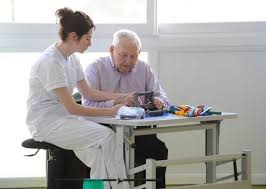 Activites De Courtes Durees Pour Malades Alzheimer Je T Aime Alzheimer Activites Pour Alzheimer Maladie Alzheimer Animation Pour Personnes Agees