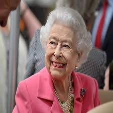queen elizabeth ii: UK forgets crisis to party for Queen Elizabeth IIs  Platinum jubilee - The Economic Times