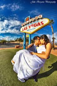 Las Vegas Wedding Vegas Sign Bride And Groom Booking Now Www Thesincityshooter Com Vegas Wedding Las Vegas Weddings Las Vegas Wedding Photography