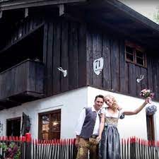 Sicher ist, dass das lola montez haus ihrer hochzeitsfeier einen exklusiven und mit viel liebe zum detail und langjährigen erfahrung gestaltet das team des lola montez hauses ihre hochzeit ganz. Die Eventlocation In Munchen Das Lola Montez Haus