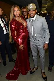 Beyoncé flaunted her baby bump in a sparkling, plunging crimson gown at the 2017 grammys after lighting up the stage at los angeles' staples for the stunning set, the destiny's child alum showed off her burgeoning belly in a shimmering gold dress paired with an intricate headpiece. Beyonce S Red Dress At 2017 Grammys Popsugar Fashion Uk