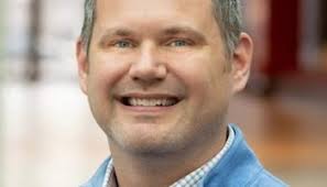 Chubb hires Farmers Insurance executive to lead property claims