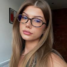Karina L., Insegnante appassionata di inglese con esperienza reale!
