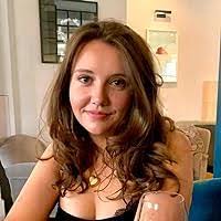 Melinda Godfrey's Instagram, Twitter & Facebook