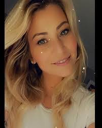 Amanda Lipski's Instagram, Twitter & Facebook