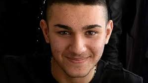 Motociclismo, Dennis Foggia firma con la VR 46 di Valentino Rossi. Correrà  nel campionato del mondo Junior