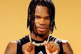 Chantel Heath's Instagram, Twitter & Facebook