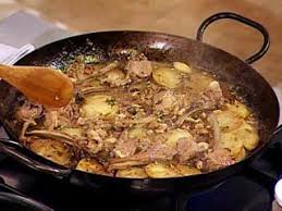 Pata De Cordero Al Horno En Papel De Aluminio Cordero Al Ajo Cabanil Receta Cocina Espanola Comida Etnica Comida