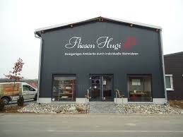 Fliesen sind ein traditioneller baustoff für küche, wohnzimmer und bad. Fliesen Hugi