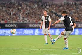 Untuk peraturan onside tersebut juga sebaliknya. Bilamana Dilakukan Tendangan Sudut Dalam Permainan Sepak Bola Cara Golden