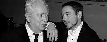 24 июня 1935) — американский актёр, режиссёр, сценарист, продюсер. Otgayiwffonrtm