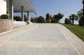 Pietre la rinichi, sau calculii renali, sunt clasificati in functie de pozitionarea lor in rinichi: Pavimenti Per Esterni In Pietra
