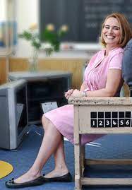De 20 de ani, în timpul săptămânii, andreea esca le dă întâlnire telespectatorilor pro tv pentru a le prezenta cele mai importante evenimente ale zilei. Andreea Esca Wikipedia