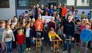 Marktl am inn har 11 översättningar i 11 språk. Grundschule Marktl Am Inn