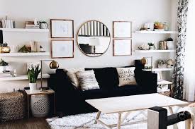 Black And Gold Leather Couch There Are Furniture Pieces That Are Timeless And Leather Sofas Are On The Top 5 Living Room Decor On A Budget Living Room Decor Apartment Glam Living Room