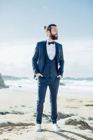 On peut par exemple choisir parmi des tenues décontractées ou originales. 110 Idees De Costume Mariage Costume Mariage Costume Costume Marie