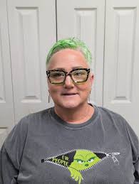 So this morning my first customer Brenda Bachman needed green hair for  work. Grinch Day! I didn't have any green dye.....so I came into my craft  room and grabbed one of our