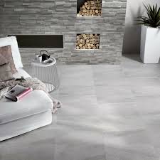 Wohnzimmer Fliesen 86 Beispiele Warum Sie Den Wohnzimmerboden Mit Fliesen Verlegen Fliesen Wohnzimmer Wohnzimmer Boden Wohnzimmer Bodenbelag