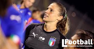 Laura giuliani, numero 1 della juventus women e della nazionale di calcio ha ripercorso alcuni momenti della sua carriera in una diretta instagram insieme a jack sintini, organizzata da randstad. Laura Giuliani Numero 1 Anche All Universita L Football