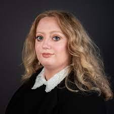 Deirdre Meade's Instagram, Twitter & Facebook